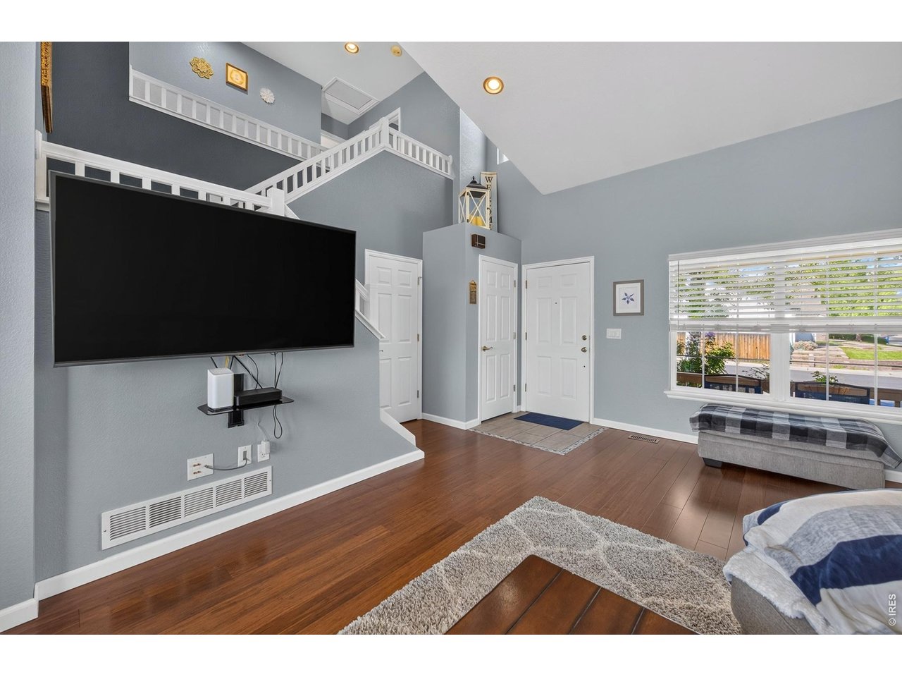 2800 Elaine Dr
