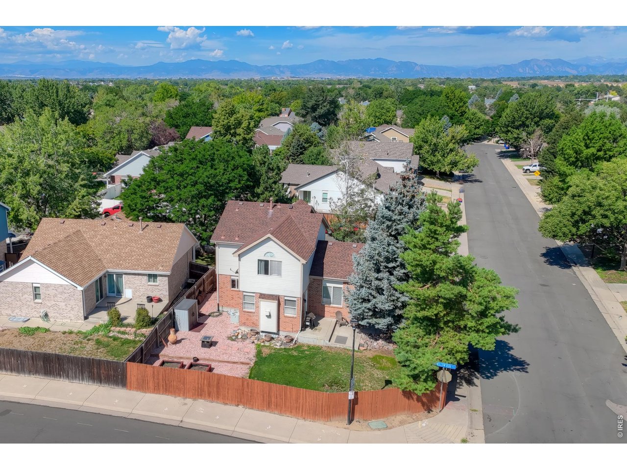 2800 Elaine Dr