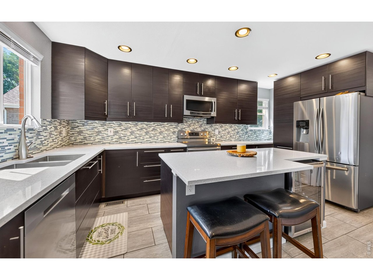 2800 Elaine Dr