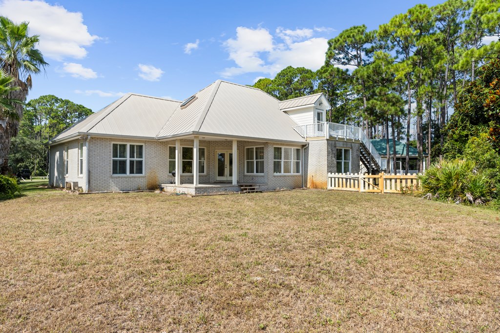 226 Waters Edge Dr, Port St. Joe 32456