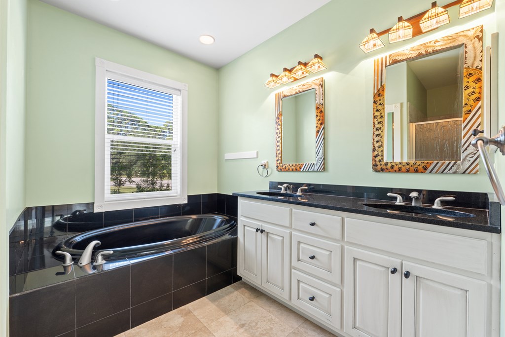 226 Waters Edge Dr, Port St. Joe 32456