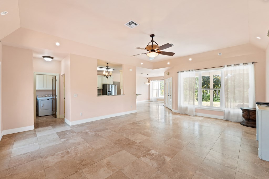 226 Waters Edge Dr, Port St. Joe 32456
