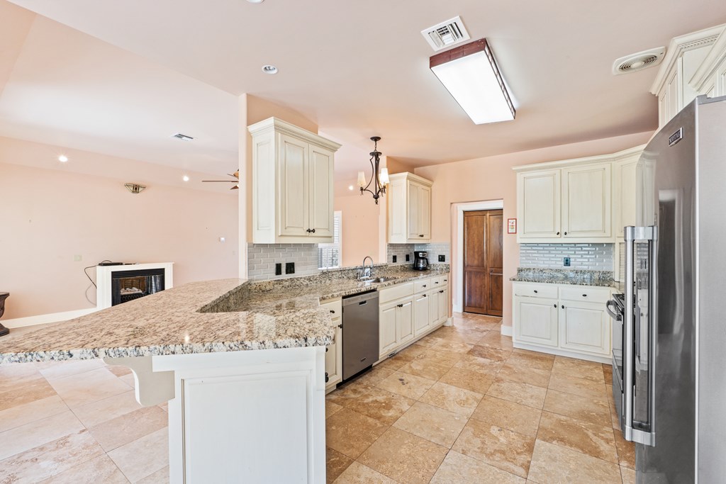 226 Waters Edge Dr, Port St. Joe 32456