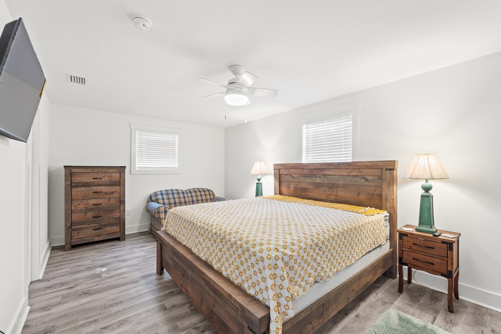 509 8th St, Port St. Joe 32456