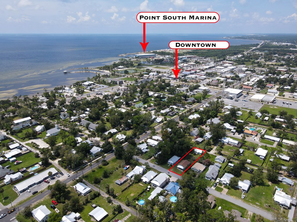 509 8th St, Port St. Joe 32456