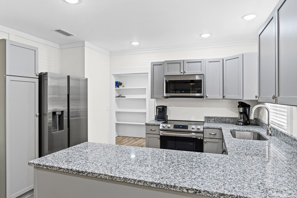 509 8th St, Port St. Joe 32456