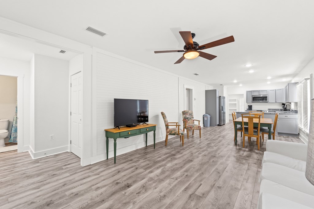 509 8th St, Port St. Joe 32456