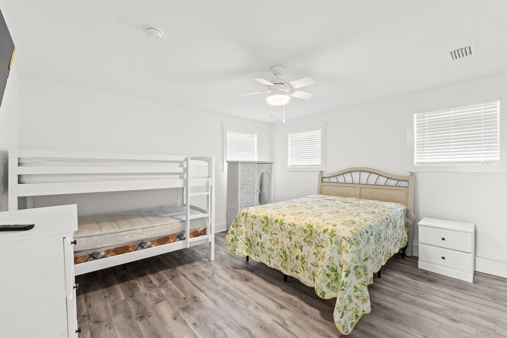 509 8th St, Port St. Joe 32456