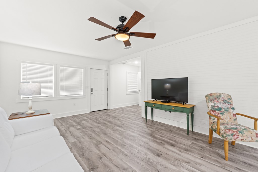 509 8th St, Port St. Joe 32456