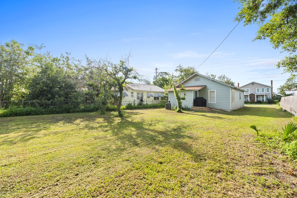 509 8th St, Port St. Joe 32456