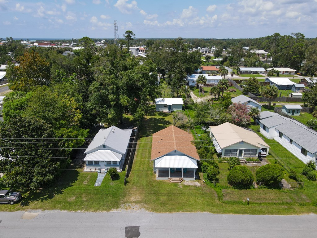 509 8th St, Port St. Joe 32456