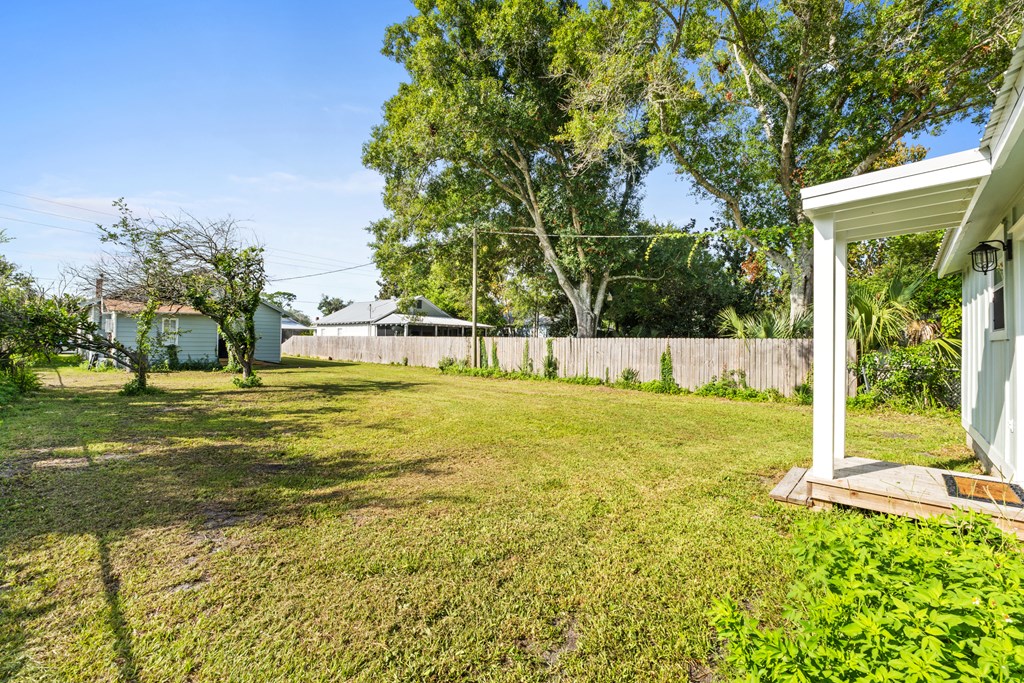 509 8th St, Port St. Joe 32456