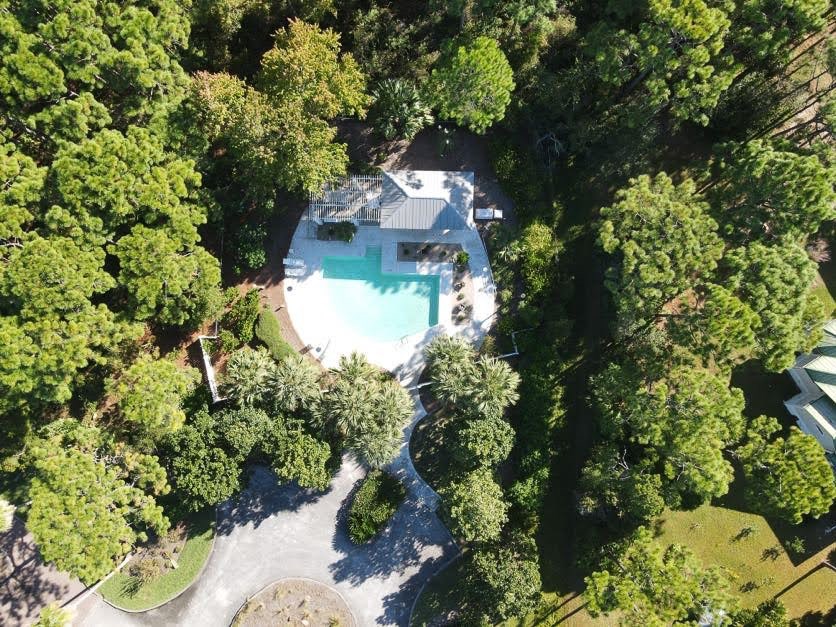 272 Magnolia Bay Dr, 32328