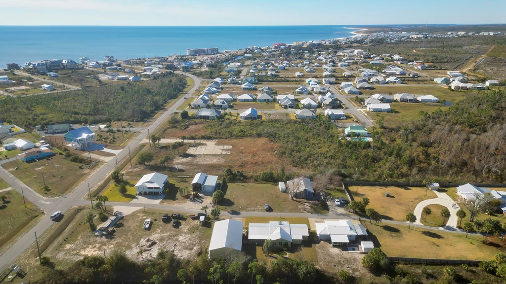 1218 Sleepy Hollow Rd, 32456