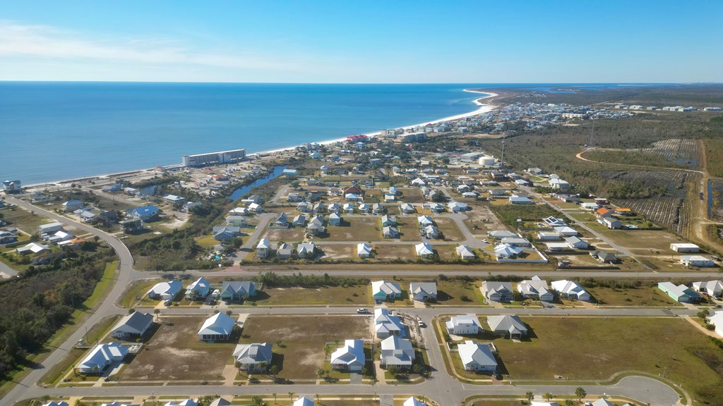 1218 Sleepy Hollow Rd, 32456