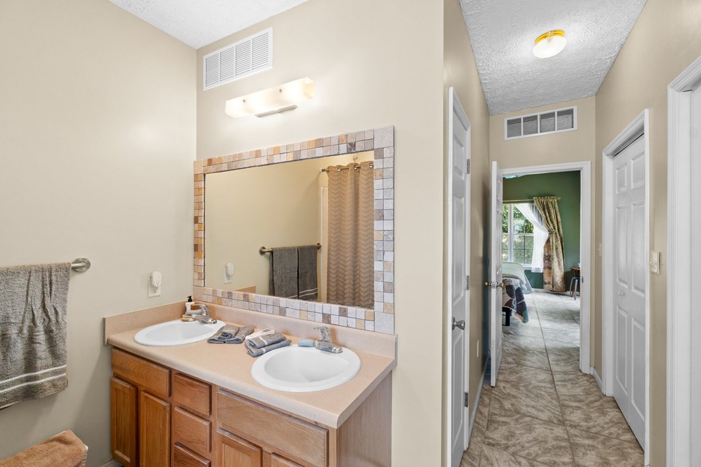 2701 Se Cypress Point Rd, 32449