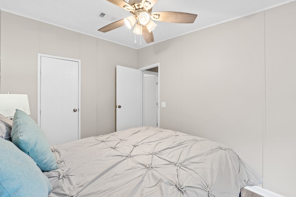 233 Whiting St, Port St. Joe 32456