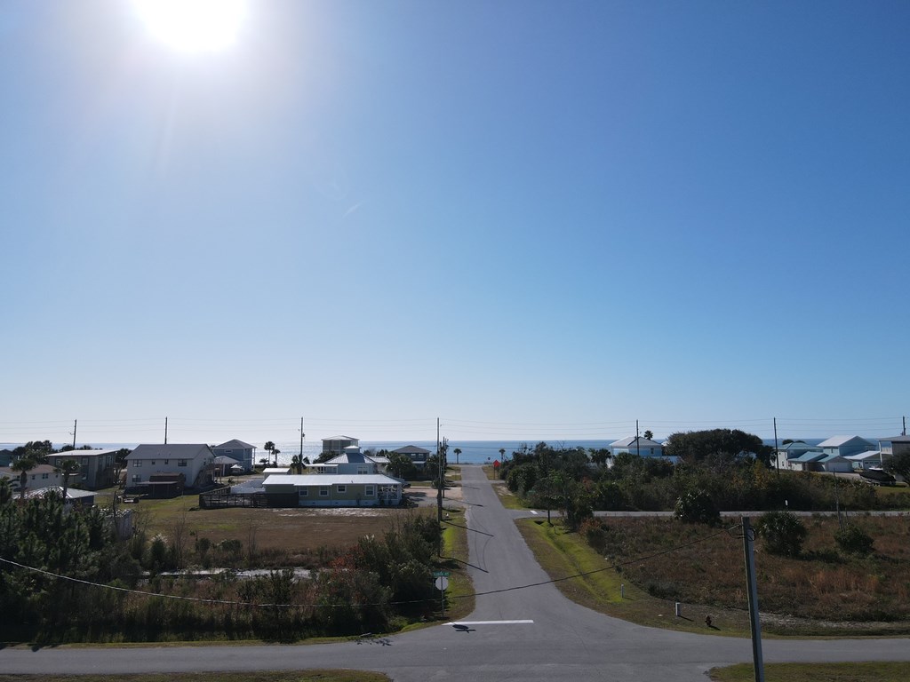 180 Florida Ave, 32456