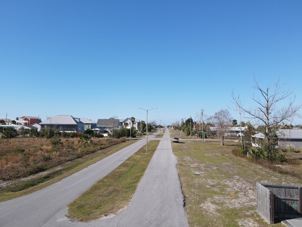 180 Florida Ave, 32456