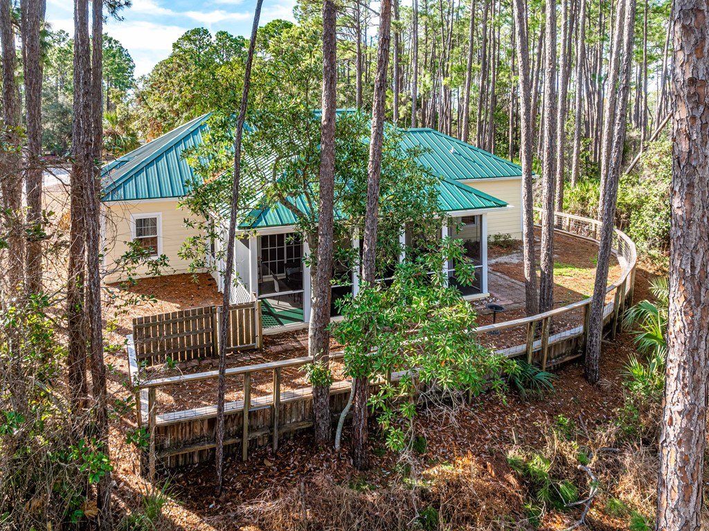 227 Waters Edge Dr, 32456