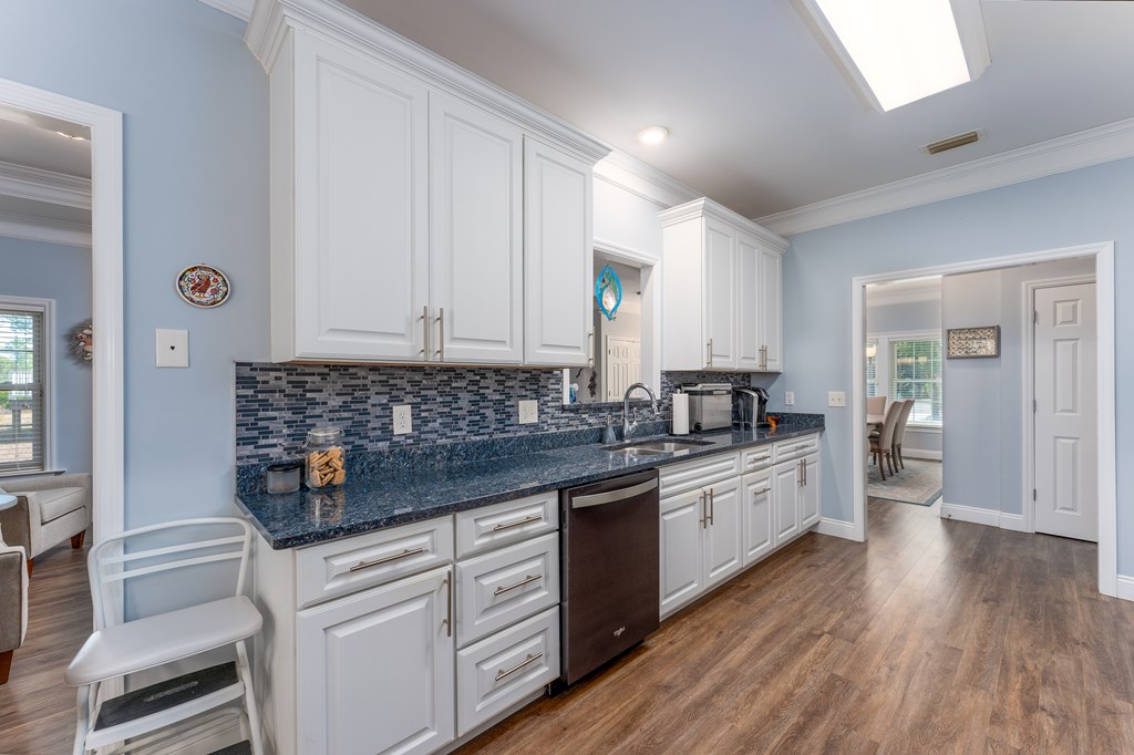 227 Waters Edge Dr, 32456