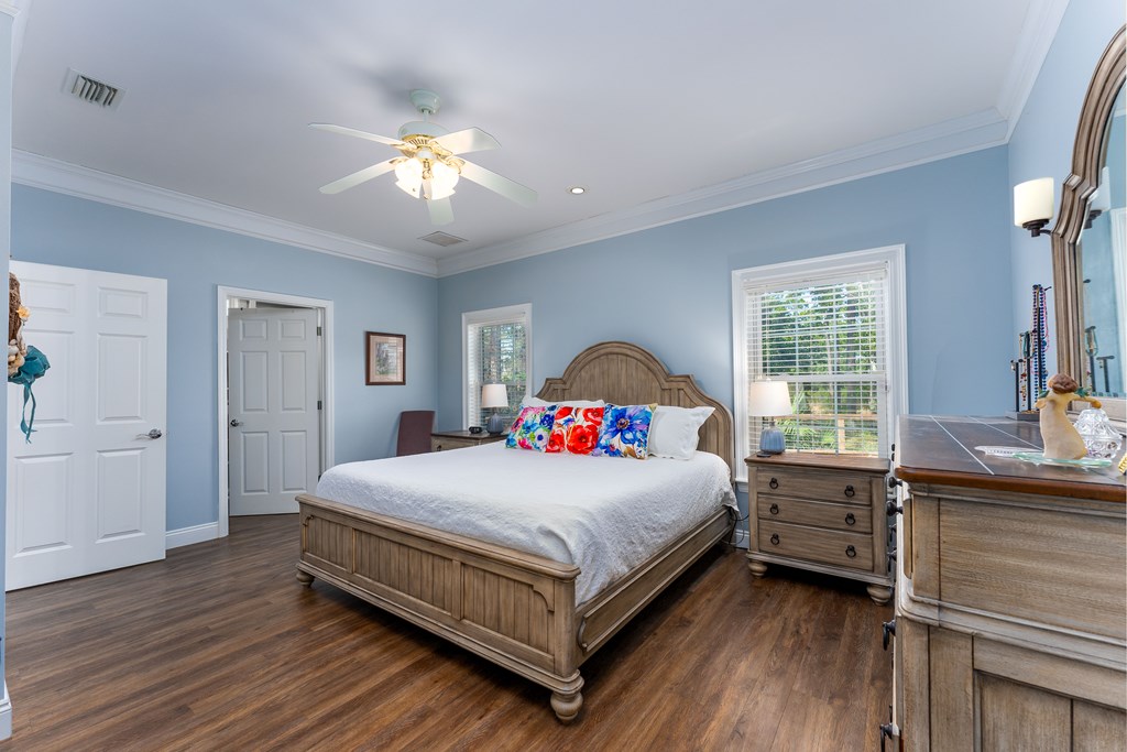 227 Waters Edge Dr, 32456