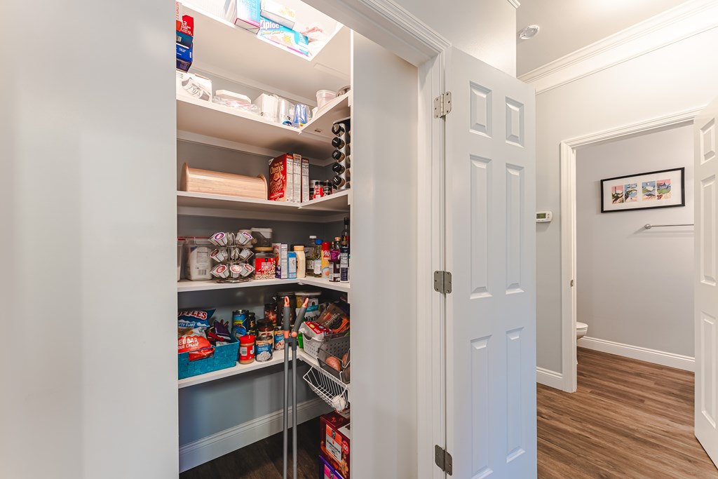 227 Waters Edge Dr, 32456