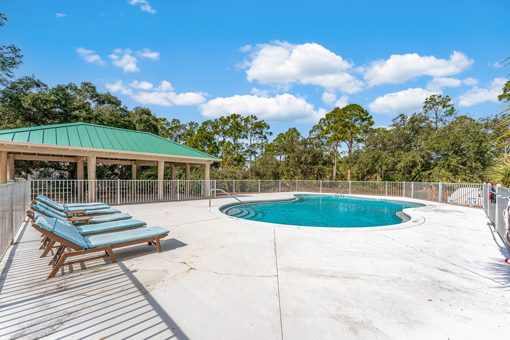 227 Waters Edge Dr, 32456