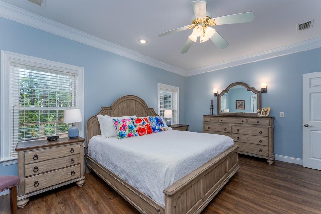 227 Waters Edge Dr, 32456