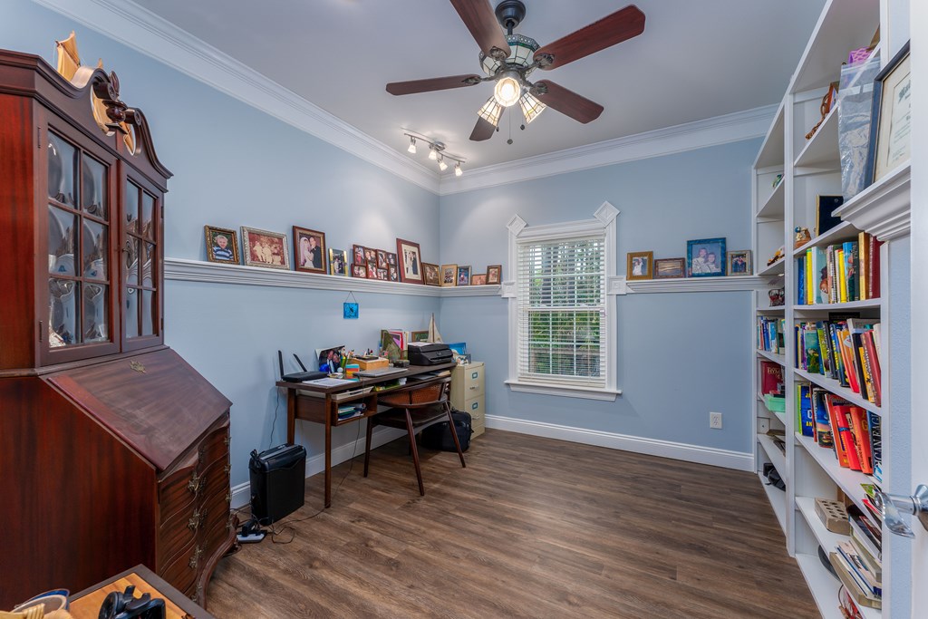 227 Waters Edge Dr, 32456