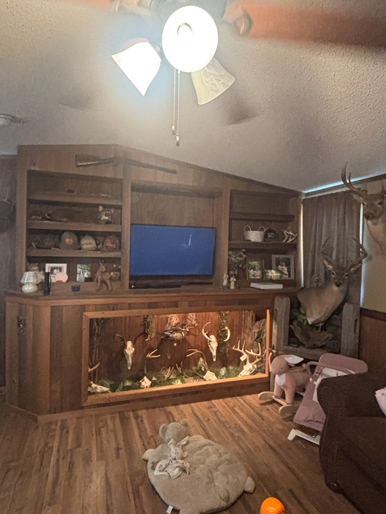 301 Settlers Ridge Dr, 32465