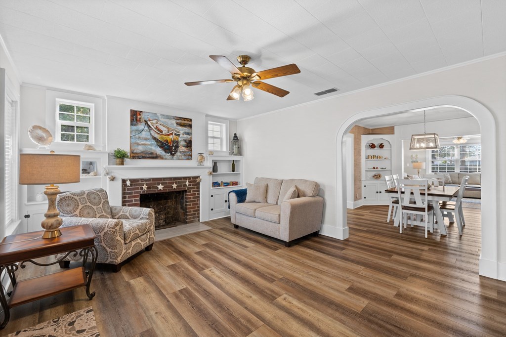 214 8th St, Port St. Joe 32456