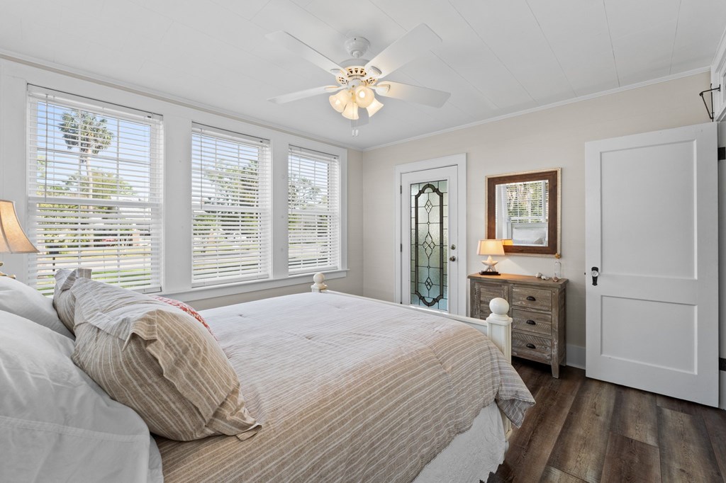 214 8th St, Port St. Joe 32456