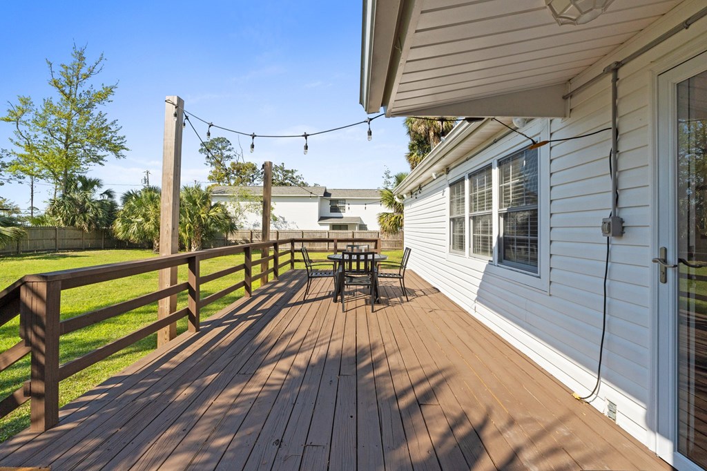 214 8th St, Port St. Joe 32456