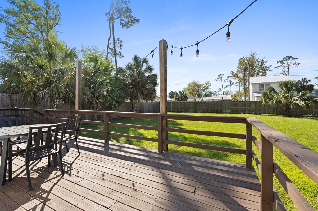 214 8th St, Port St. Joe 32456