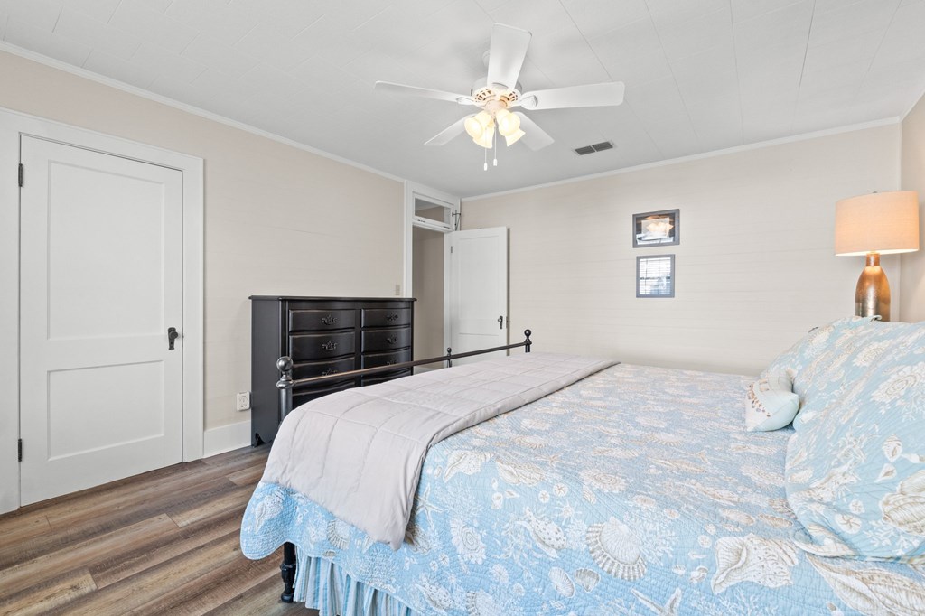 214 8th St, Port St. Joe 32456