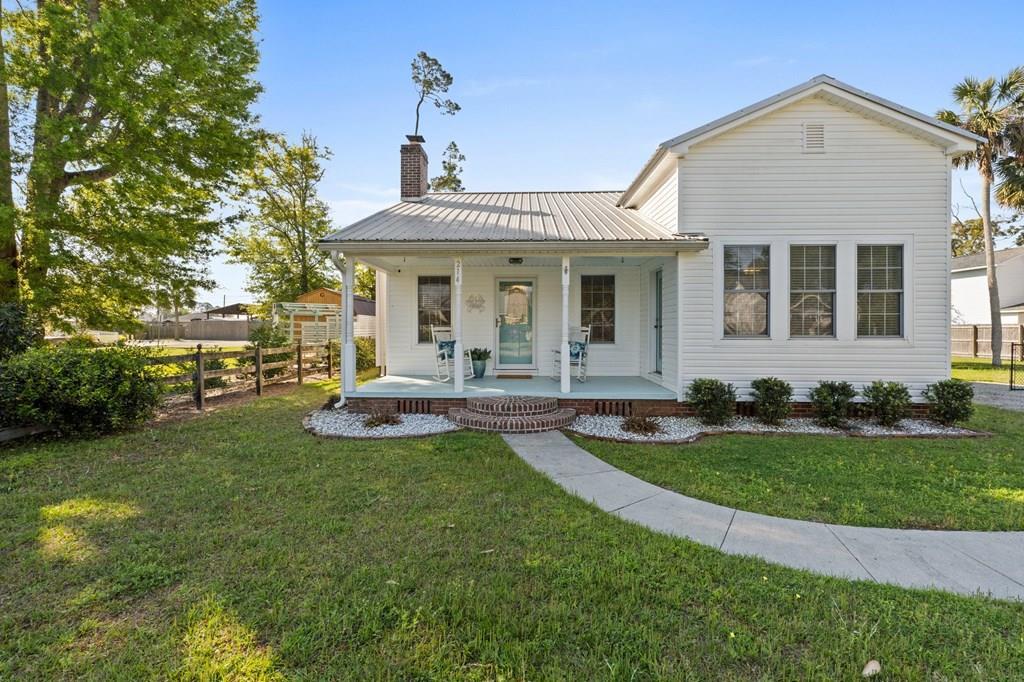 214 8th St, Port St. Joe 32456