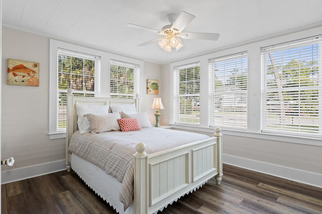 214 8th St, Port St. Joe 32456