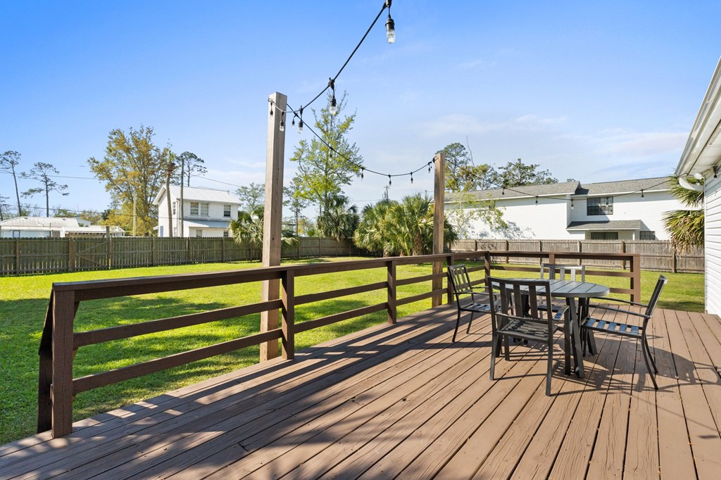 214 8th St, Port St. Joe 32456