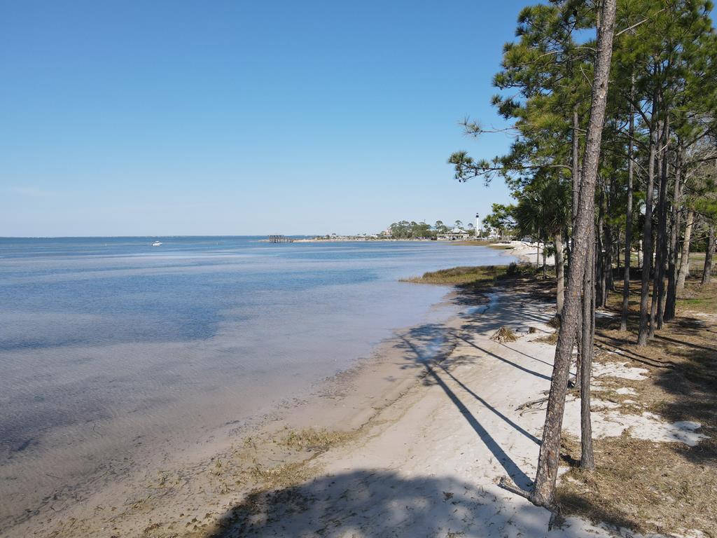 221 8th St # C, Port St. Joe 32456 Unit: C