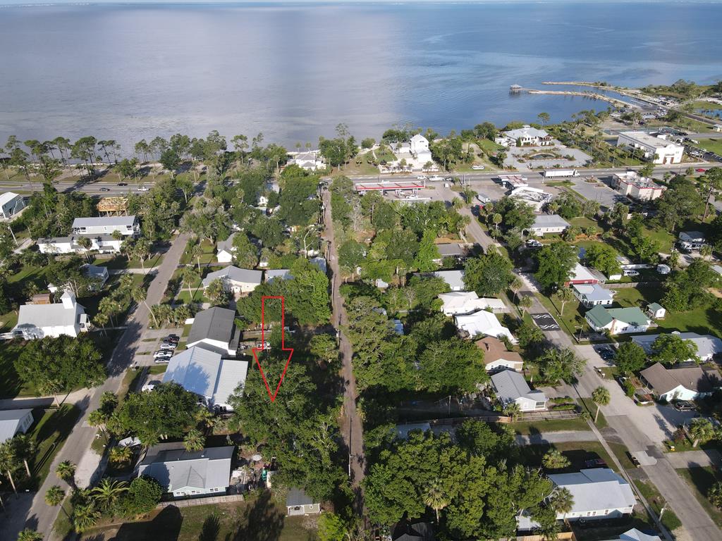 221 8th St # C, Port St. Joe 32456 Unit: C