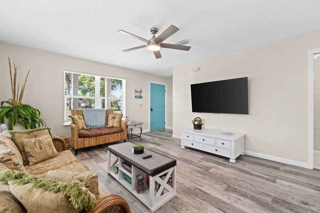 221 8th St # C, Port St. Joe 32456 Unit: C