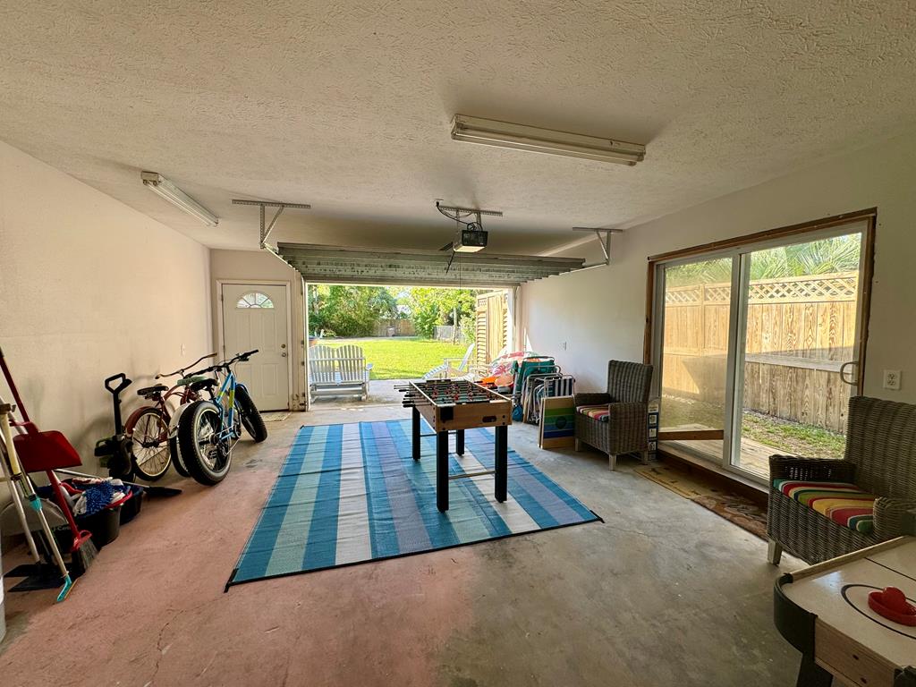 221 8th St # C, Port St. Joe 32456 Unit: C