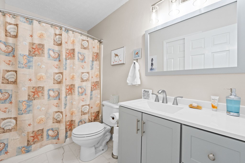 221 8th St # C, Port St. Joe 32456 Unit: C