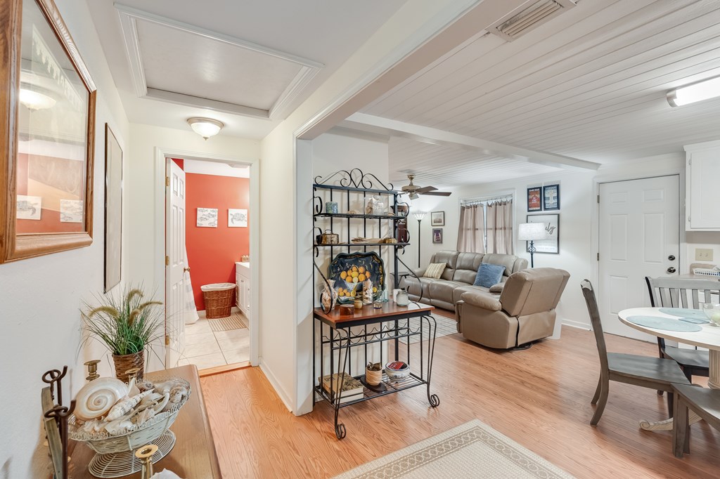 225 8th St, Port St. Joe 32456