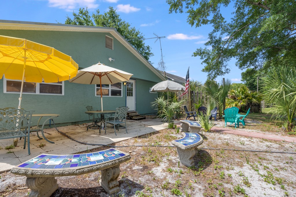 225 8th St, Port St. Joe 32456