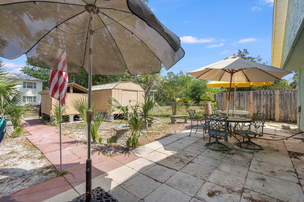 225 8th St, Port St. Joe 32456