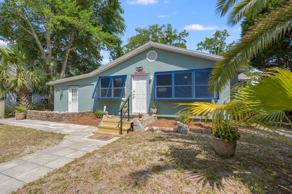 225 8th St, Port St. Joe 32456