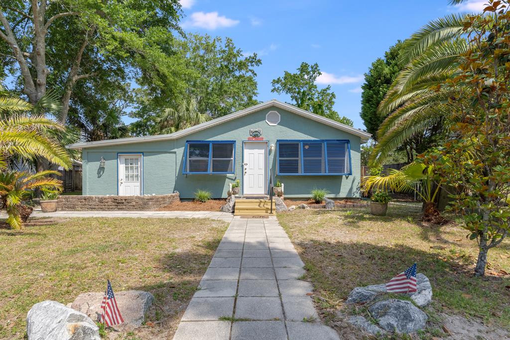 225 8th St, Port St. Joe 32456