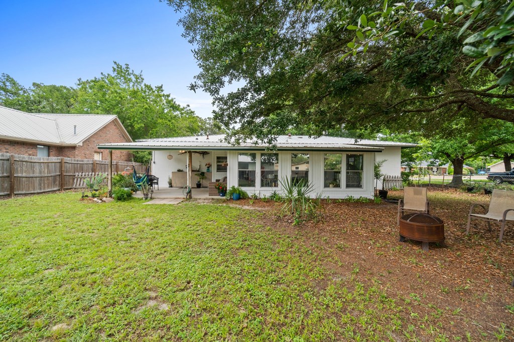 122 Barbara Dr, Port St. Joe 32456